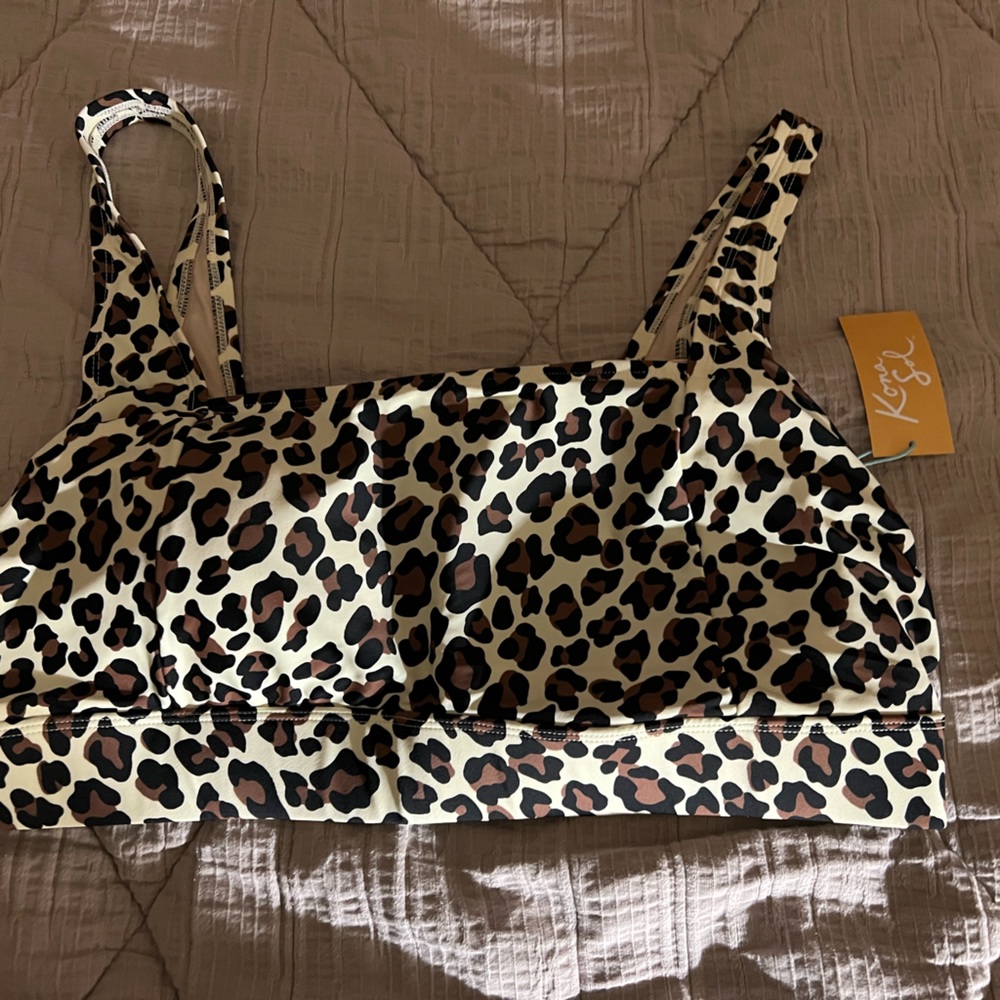 NWT Kona Sol bikini top in leopard print